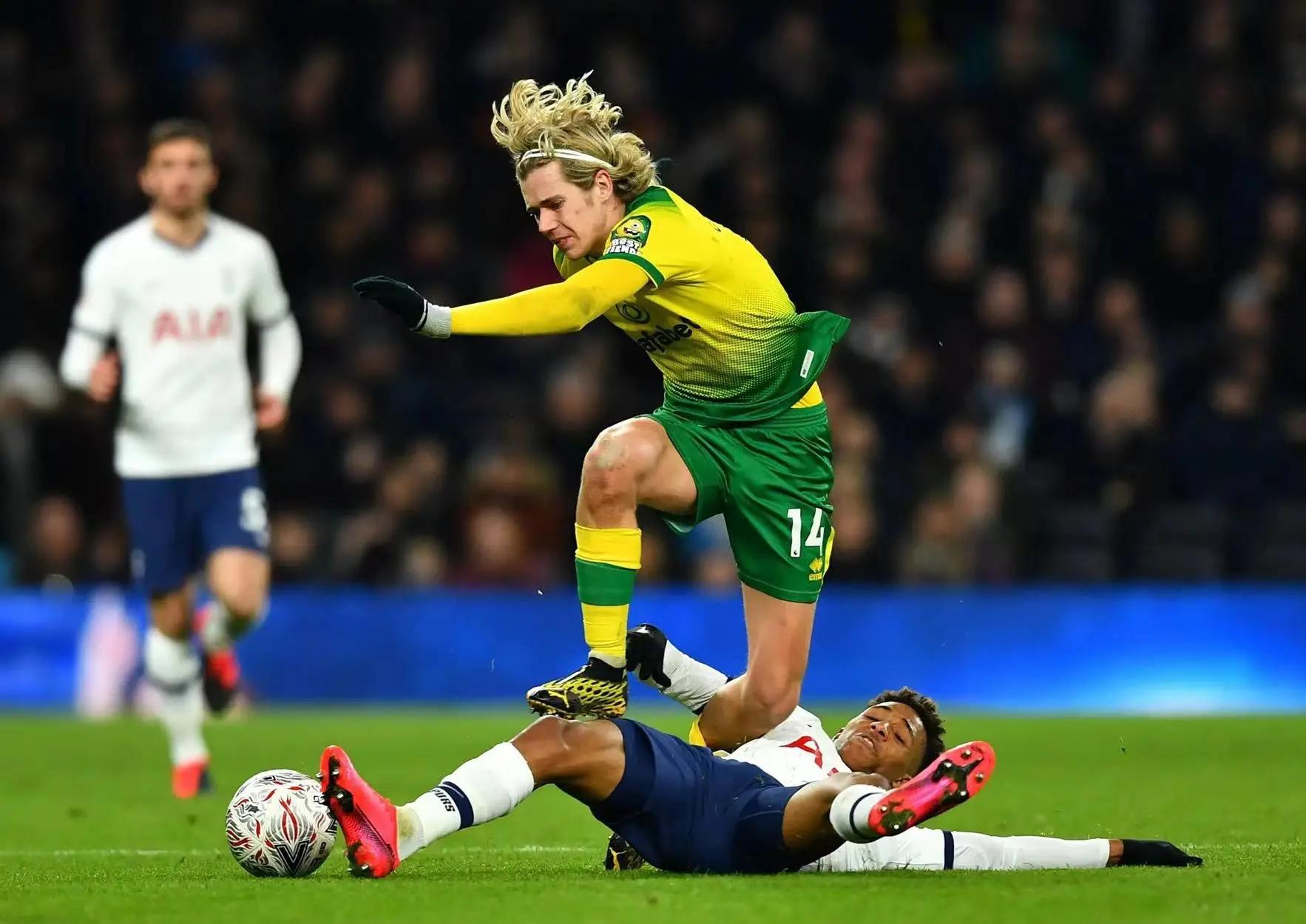 利兹联主场告捷，终结连败，球队新帅上任后首胜的简单介绍