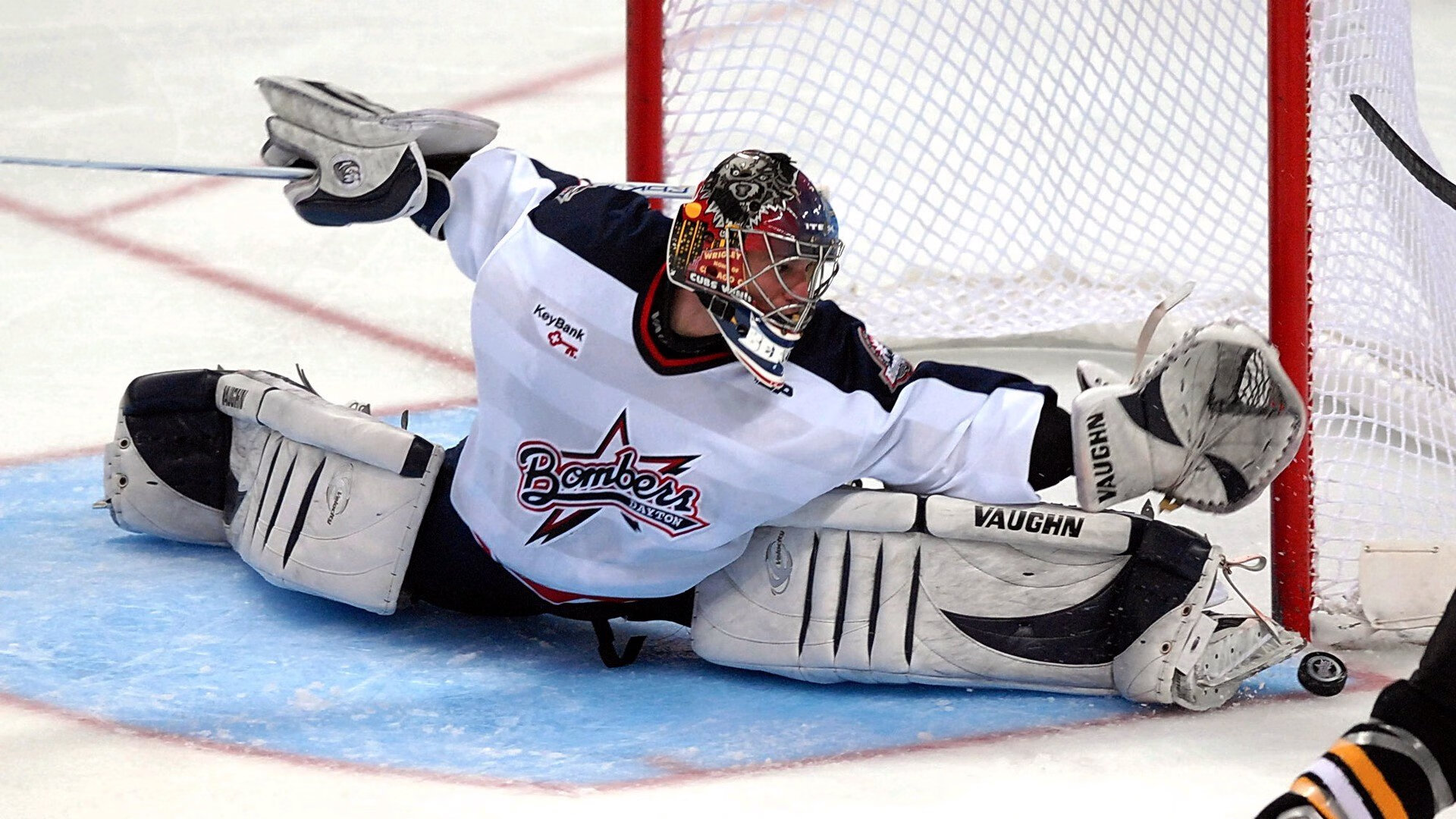 Faker意外战胜勇士,锐不可当引爆全场!引发球迷热议