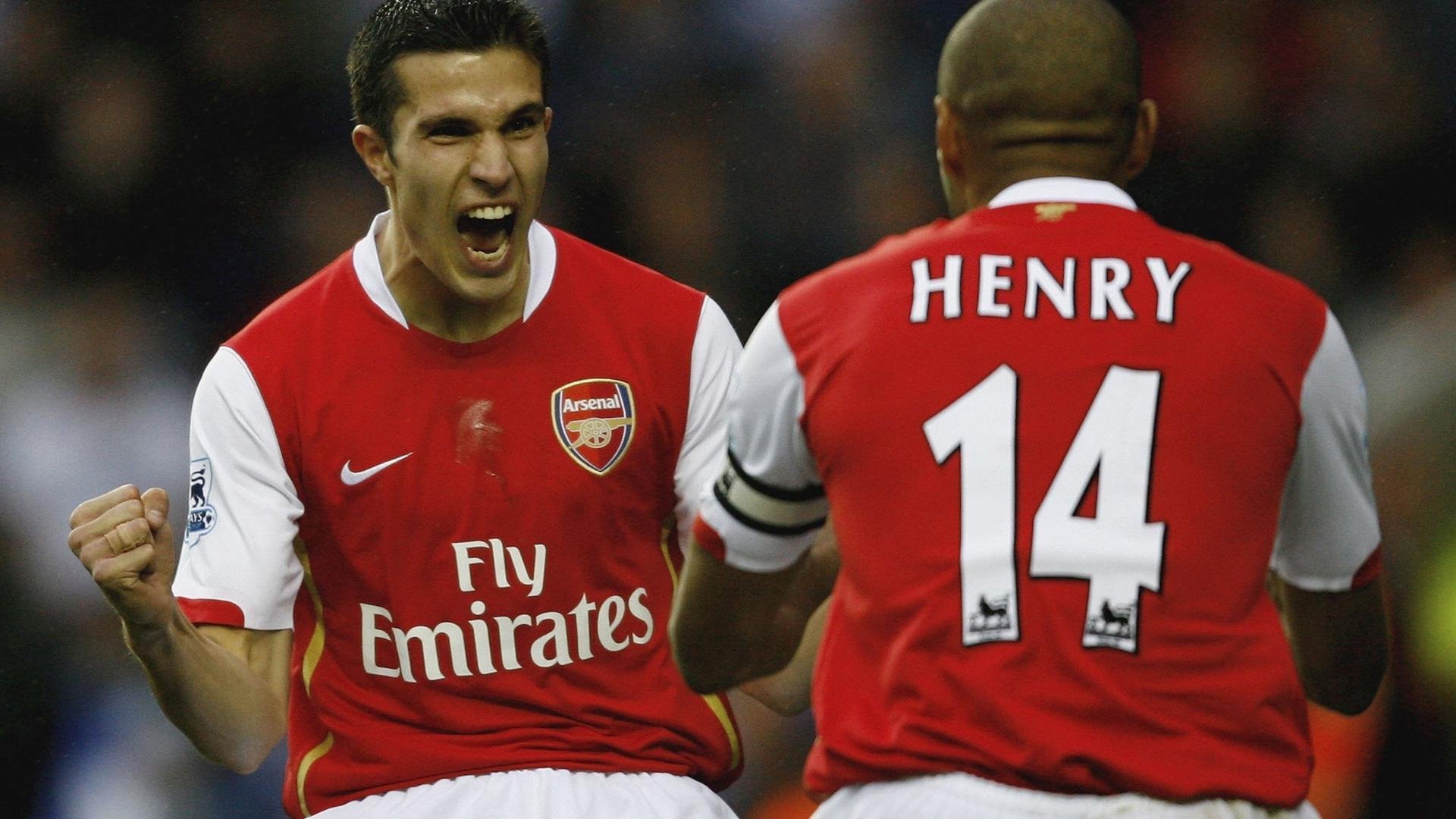 内马尔连续三场比赛得分超过重返赛场，德国队不断突破！赛场气氛高涨