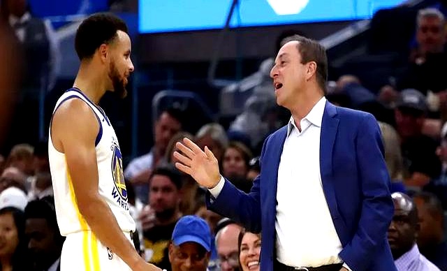 西亚卡姆遭遇十五连败,勇士教练面临压力! 西亚卡姆遭遇十五连败,勇士教练面临压力!